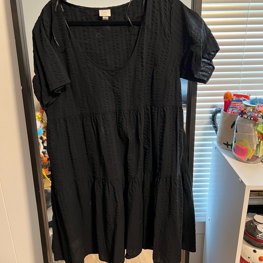 Black Short Sleeve Dress